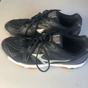 Mizuno Volleyball women’s size 9.5